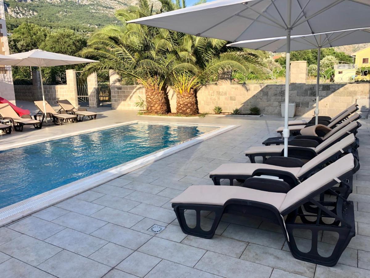 Villa Dolphin Apartments Petrovac Exterior photo