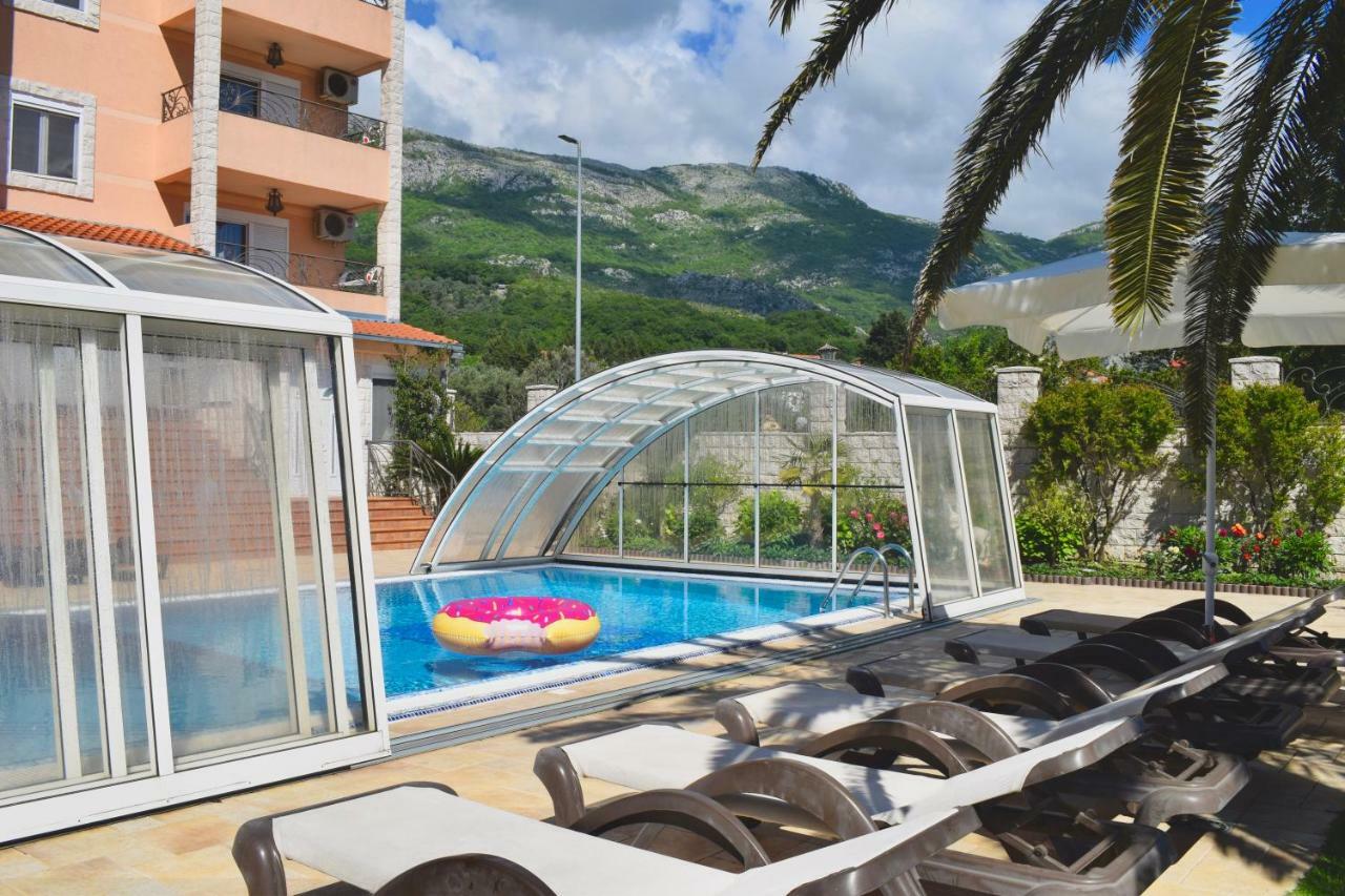 Villa Dolphin Apartments Petrovac Exterior photo